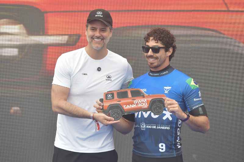 Entrega de Tank 300 Flex para Yago Dora 