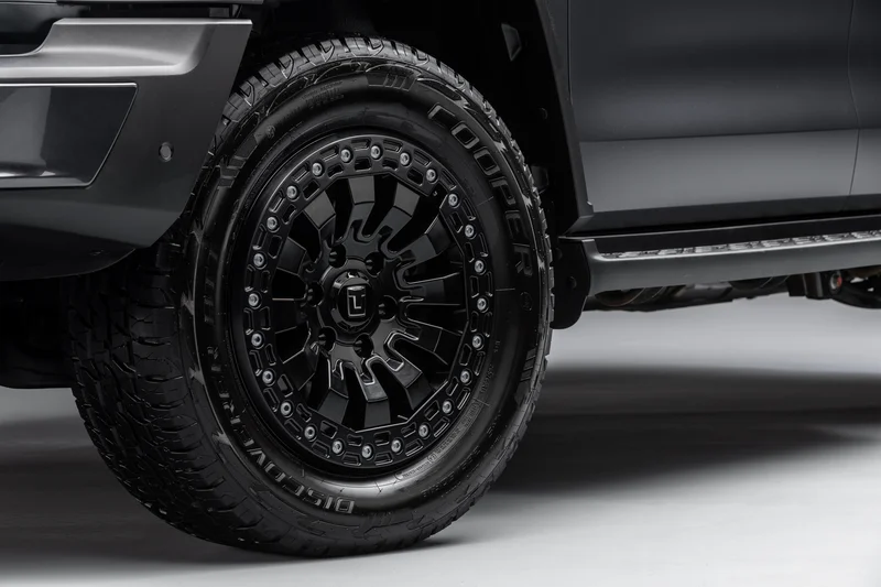 Rodas exclusivas de 18 polegadas do Tank 300 Terra Force